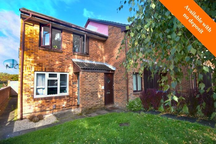 2 Bedroom Maisonette To Rent In Woodrush Crescent, Locks Heath, SO31