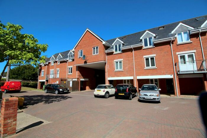 1 Bedroom Flat To Rent In Walsworth Road, Hitchin, SG4