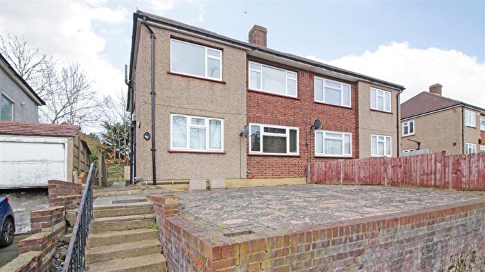2 Bedroom Maisonette For Sale In Walden Avenue, Chislehurst, BR7