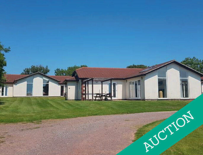 2 Bedroom Semi-Detached Bungalow For Sale In Bungalow, Stoneleigh Holiday & Leisure Village, Sidmouth, EX10