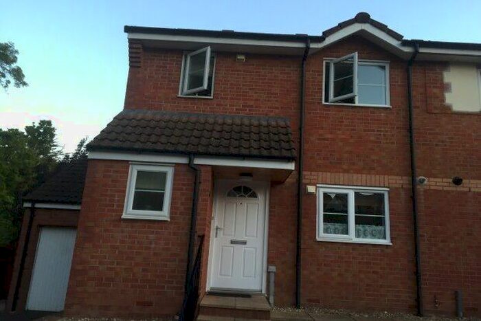 3 Bedroom Property To Rent In Milton Close, Exmouth, EX8