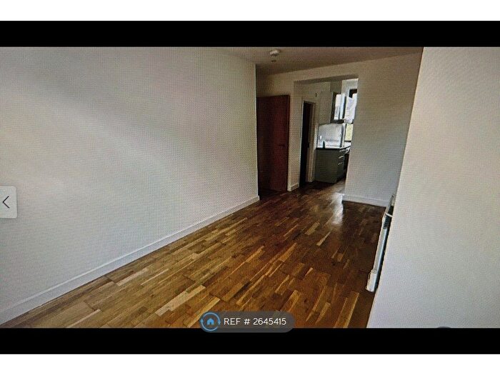 1 Bedroom Flat To Rent In Station Road, London, SE25