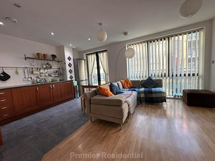 2 Bedroom Apartment To Rent In City Road East, Manchester, M15
