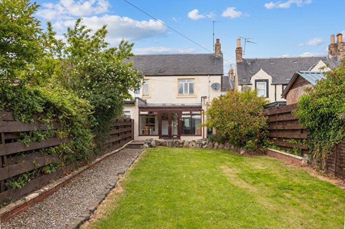 2 Bedroom End Of Terrace House For Sale In Craig Cottage East Cowgate Southbank, Errol, PH2