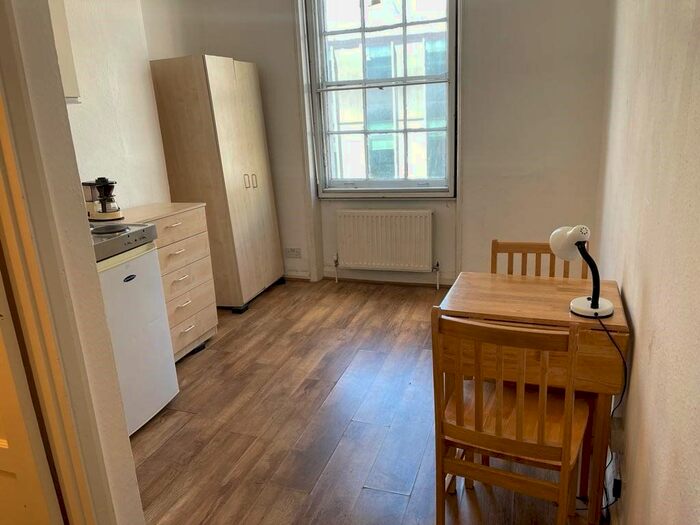 Studio To Rent In Gray's Inn Road, London, WC1X