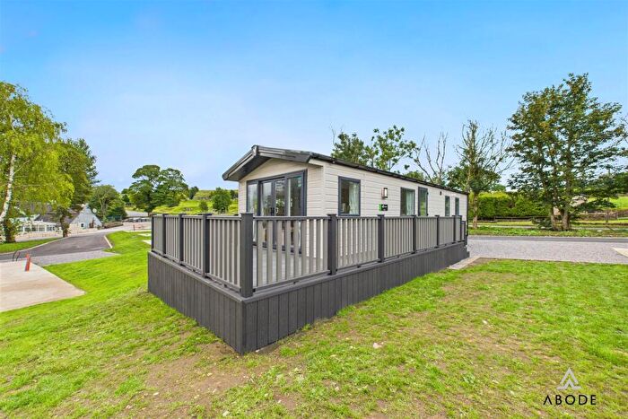 2 Bedroom Mobile Home For Sale In Cauldon Low, Staffordshire, ST10
