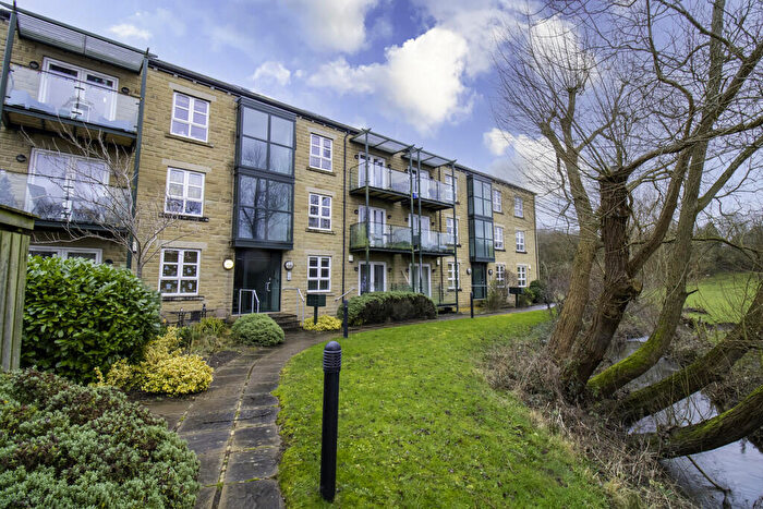 2 Bedroom Apartment To Rent In Union Bridge Mills, Pudsey, LS28