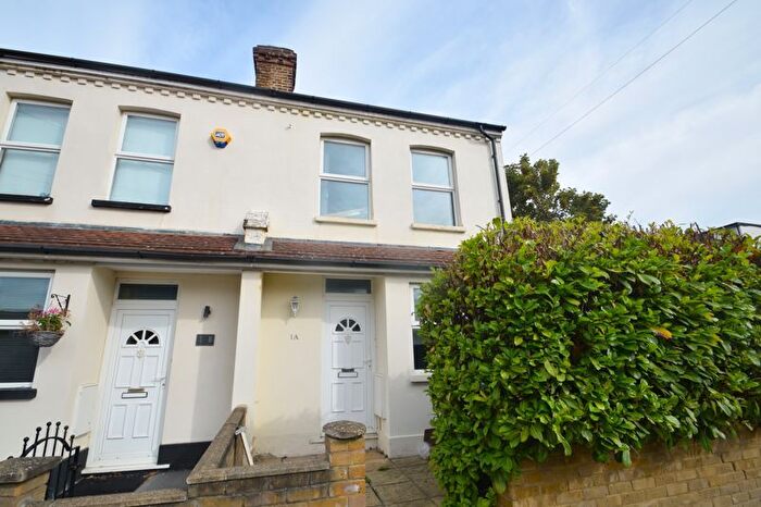 4 Bedroom Property To Rent In York Road, London, SW19