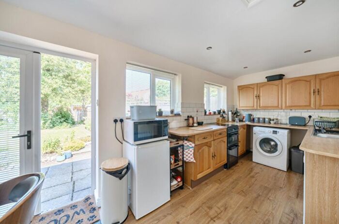 2 Bedroom Terraced House For Sale In Ermine Street, Ancaster, NG32
