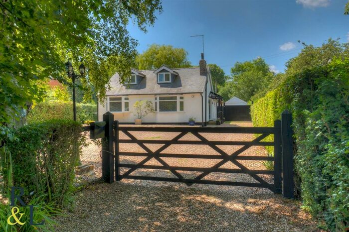 4 Bedroom Detached Bungalow For Sale In Melton Road, Hickling Pastures, LE14