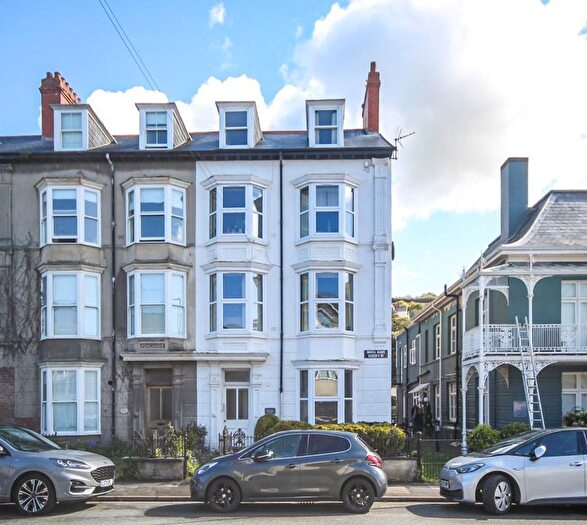 1 Bedroom Flat To Rent In Bed Flat, Queens Road, SY23