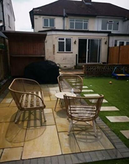 3 Bedroom Semi-Detached House To Rent In Longlands Avenue, Coulsdon, CR5
