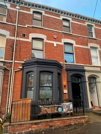 1 Bedroom Flat To Rent In University Street, Belfast, BT7