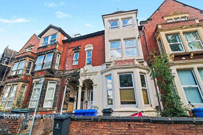 6 Bedroom Terraced House For Sale In Stoke-On-Trent, ST1