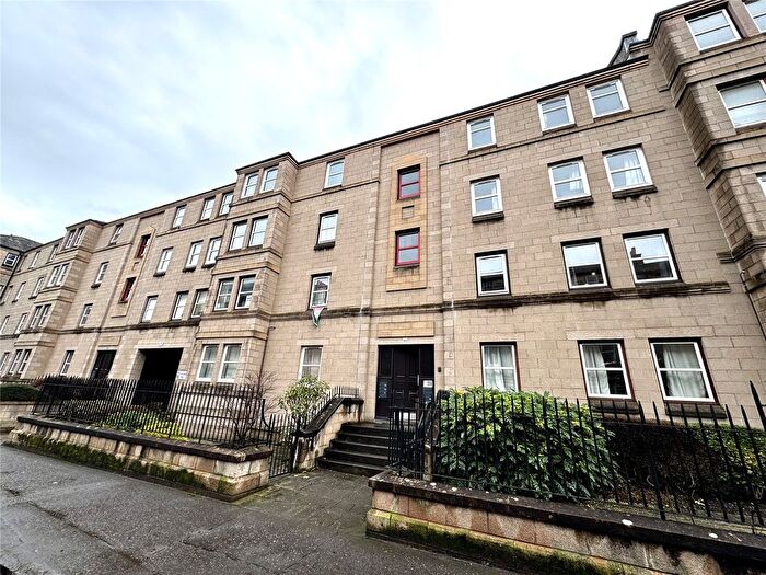 1 Bedroom Flat To Rent In / Rankeillor Street, Edinburgh, EH8