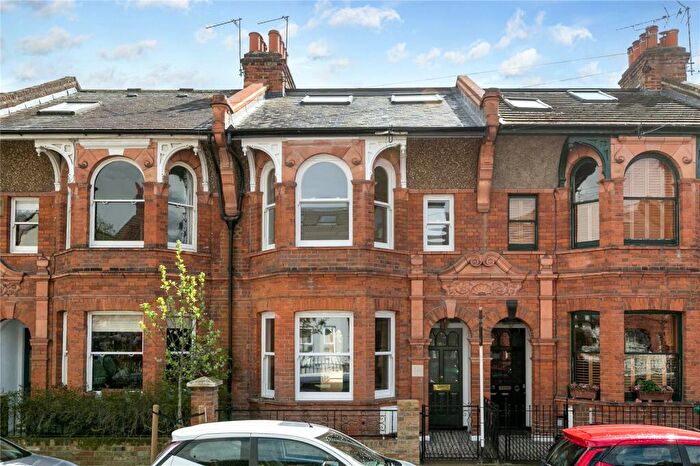 4 Bedroom Terraced House For Sale In Warwick Road, Hampton Wick, KT1