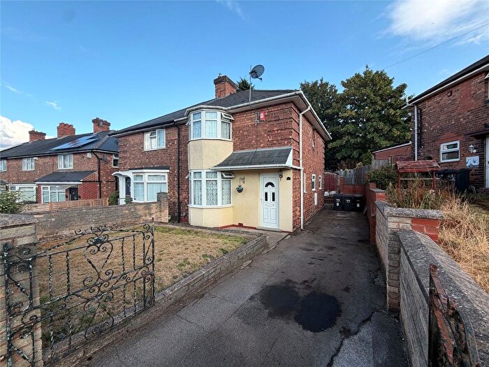 3 Bedroom Semi-Detached House For Sale In Plumstead Road, Birmingham, West Midlands, B44