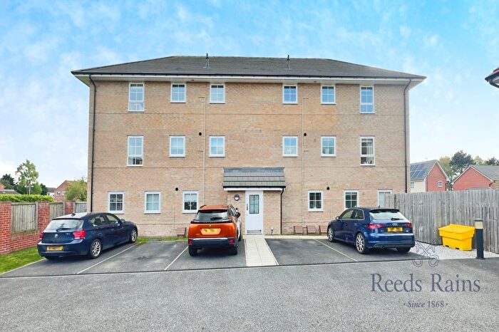 2 Bedroom Flat For Sale In Riverside Avenue, Barlby, Selby, North Yorkshire, YO8