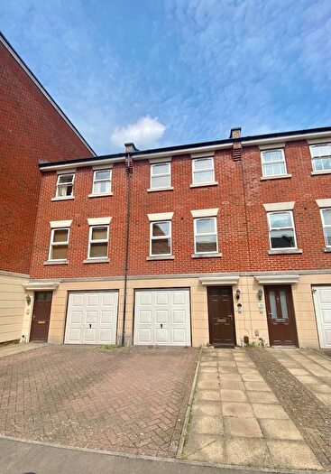 3 Bedroom Town House To Rent In Brookbank Close, Cheltenham, GL50