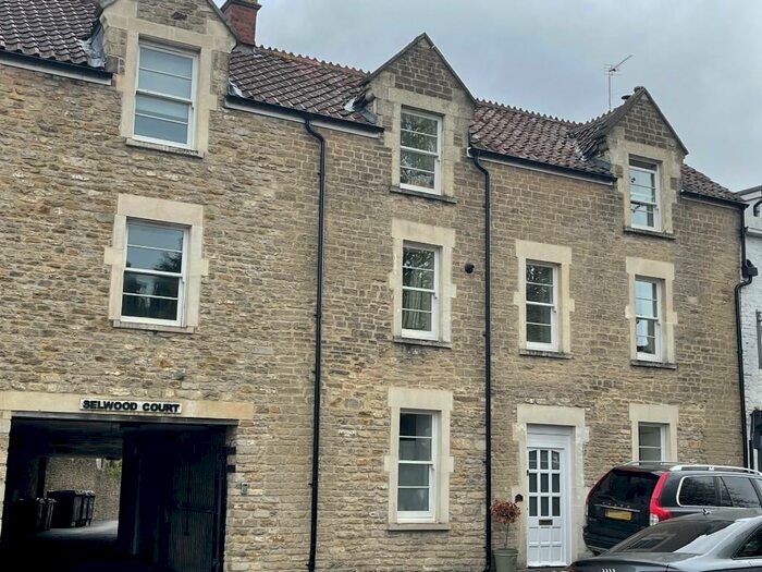 4 Bedroom Terraced House To Rent In Keyford, Frome, Somerset, BA11