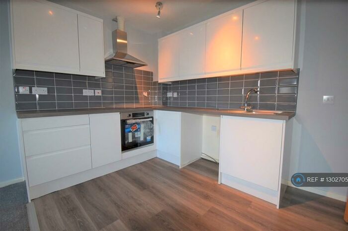 2 Bedroom Flat To Rent In Willow Court, Willowholme, Carlisle, CA2