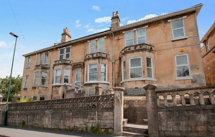 6 Bedroom House To Rent In Lower Oldfield Park, Bath, BA2
