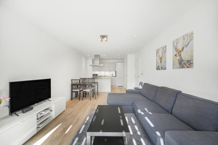 2 Bedroom Flat To Rent In Leyton Road, London, E15
