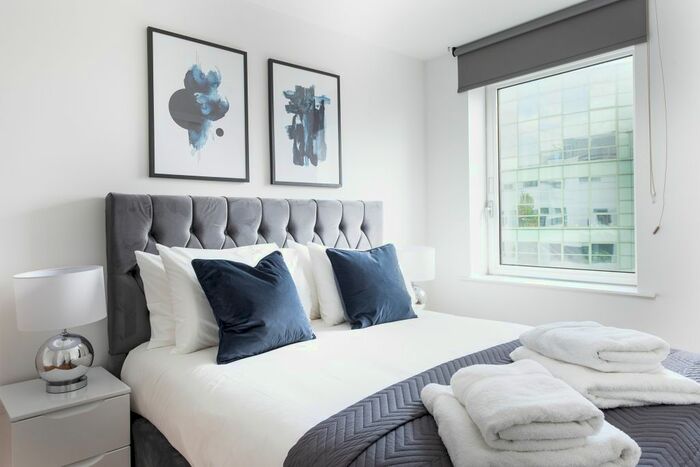 2 Bedroom Flat To Rent In Jamestown Road, London NW1