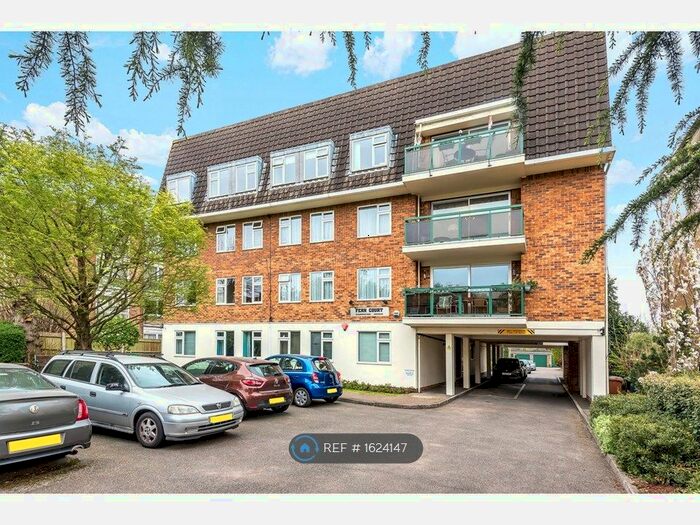 2 Bedroom Flat To Rent In Fern Court, Beckenham, BR3