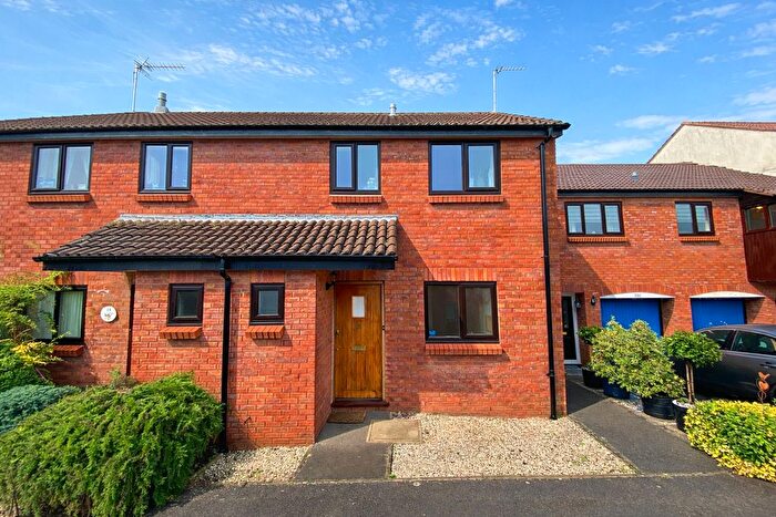 3 Bedroom Semi Detached House For Sale In Drakes Close, Bridgwater, TA6
