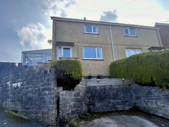 3 Bedroom Semi-Detached House For Sale In Tir Becca, Tumble, Llanelli, SA14