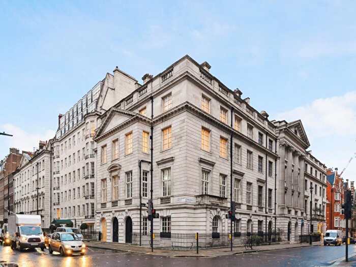2 Bedroom Flat To Rent In Upper Grosvenor Street, London, W1K