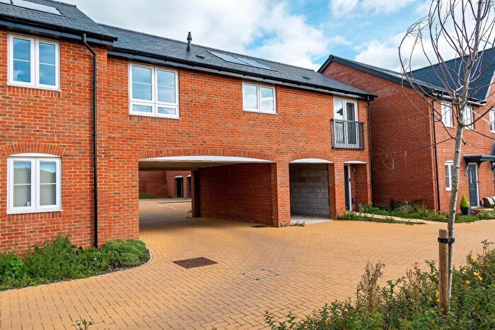 2 Bedroom Flat To Rent In Wallington Road, SO30