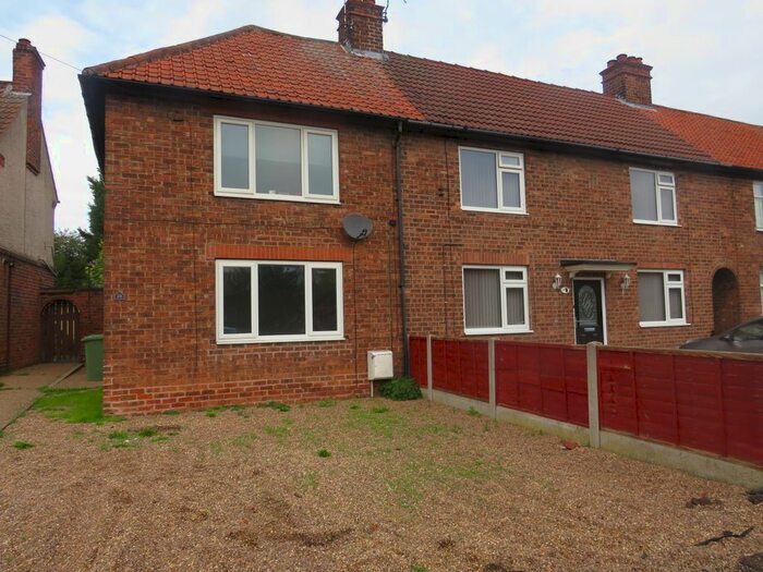 2 Bedroom Property To Rent In Church Street, Langold, Worksop, S81