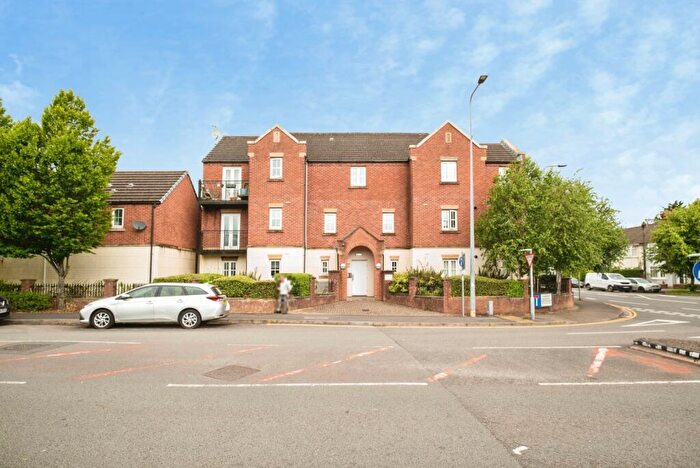 2 Bedroom Flat For Sale In Phoenix Way, Cardiff, CF14