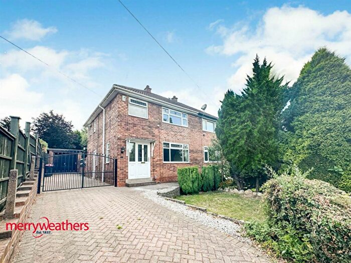 3 Bedroom Semi-Detached House To Rent In Great Bank Road, Rotherham, S65