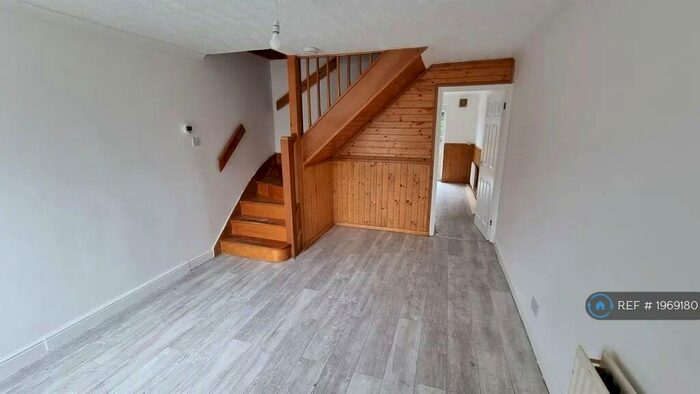 2 Bedroom Terraced House To Rent In Primrose Close, Kettering, NN16