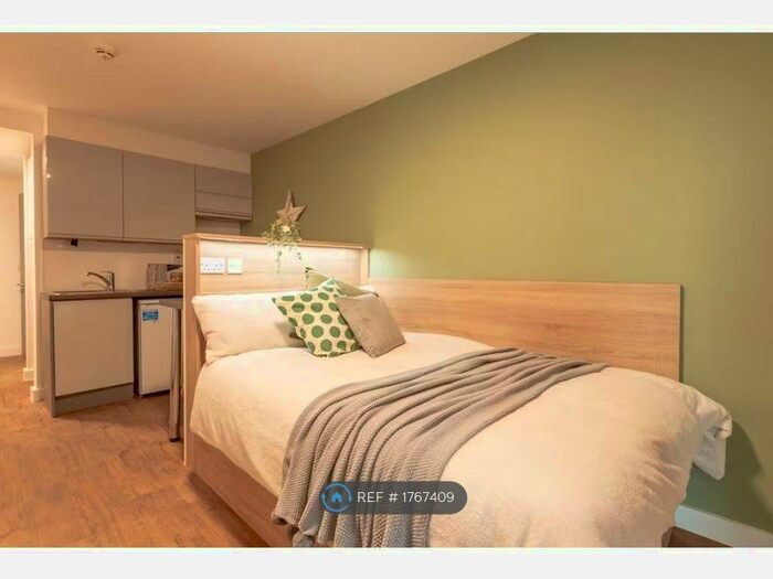 1 Bedroom Flat To Rent In Walnut Tree Close Guildford, Guildford, GU1