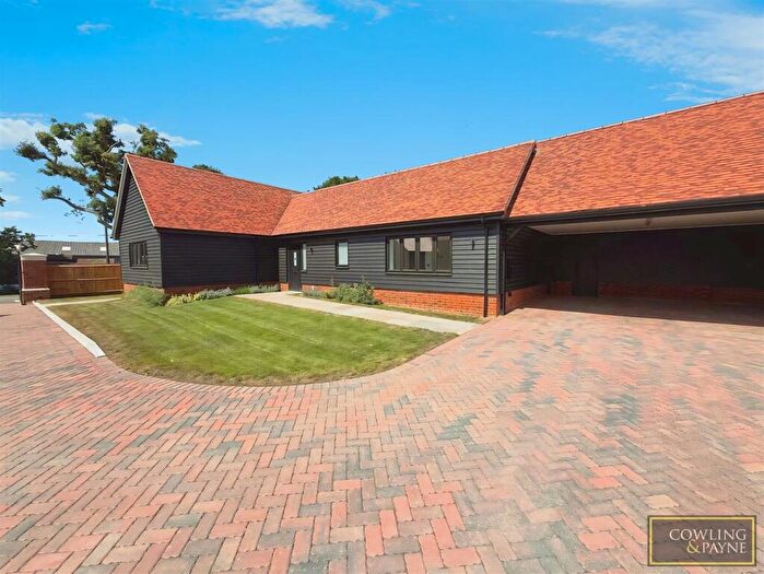 3 Bedroom Detached House For Sale In Coxes Farm Road, Billericay, CM11