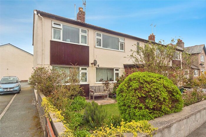 3 Bedroom Flat For Sale In Trinity Court, Llandudno, Gwynedd, LL30