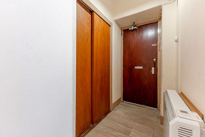 2 Bedroom Flat For Sale In Canal Street, Perth, PH2