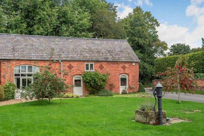 2 Bedroom Barn Conversion For Sale In Burton, Tarporley, CW6