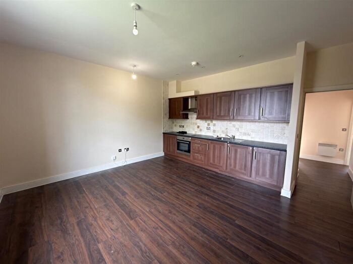 2 Bedroom Apartment To Rent In Crawshaw Road, Pudsey, LS28