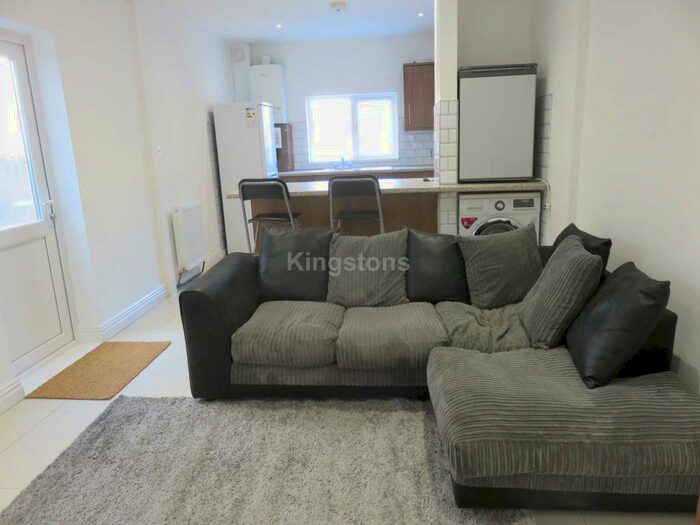 5 Bedroom Terraced House To Rent In Mackintosh Place, Roath, Cardiff, CF24