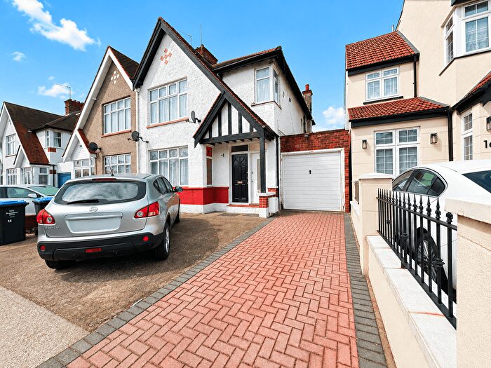 1 Bedroom Flat To Rent In Holland Road, Wembley, HA0