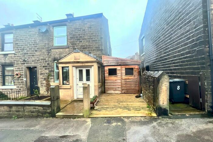 3 Bedroom End Of Terrace House To Rent In Stanyforth Street, Hadfield, Glossop, SK13