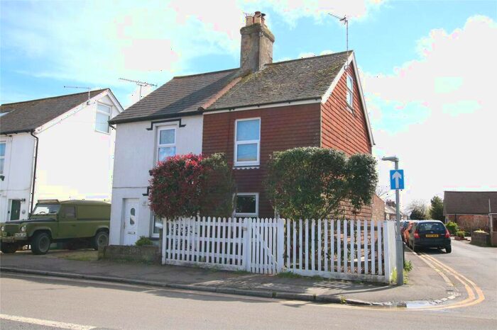 2 Bedroom Semi-Detached House To Rent In South Road, Hailsham, East Sussex, BN27