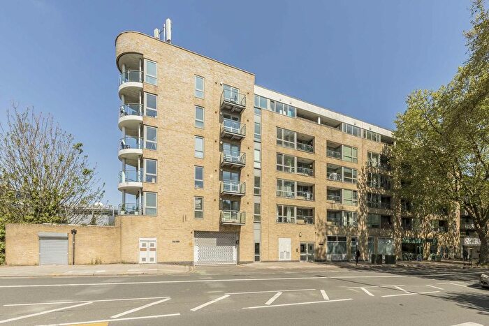 2 Bedroom Flat To Rent In Chiswick High Road, London, W4