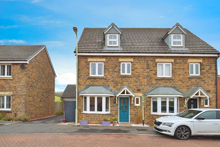 4 Bedroom Semi-Detached House For Sale In Cilgant Y Lein, Pyle, Bridgend, CF33