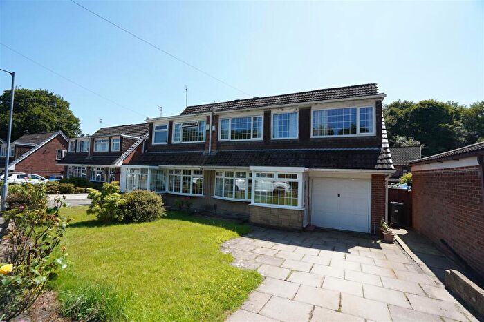 3 Bedroom Semi-Detached House For Sale In Woodburn Drive, Smithills, Bolton, BL1